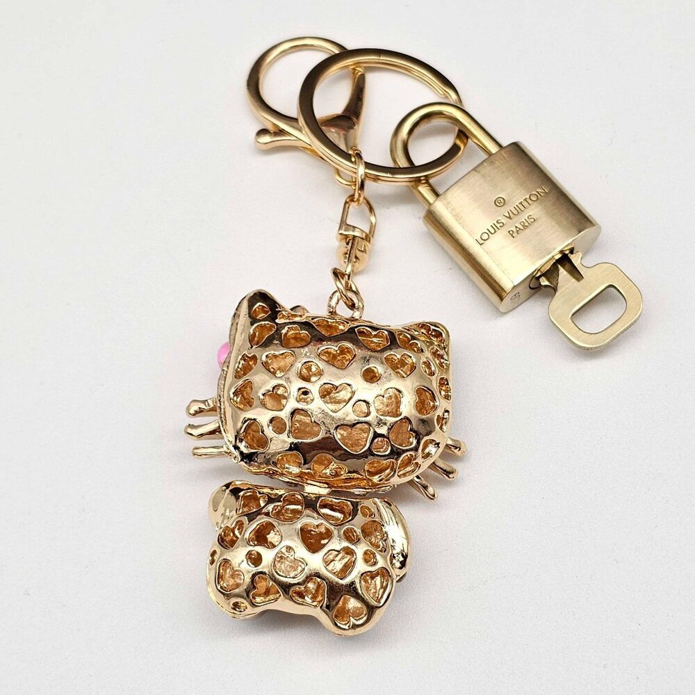 Authentic Louis Vuitton Gold Lock 🔒 Keychain Bag Unbranded Hello Kitty Charm LV - Picture 3 of 9